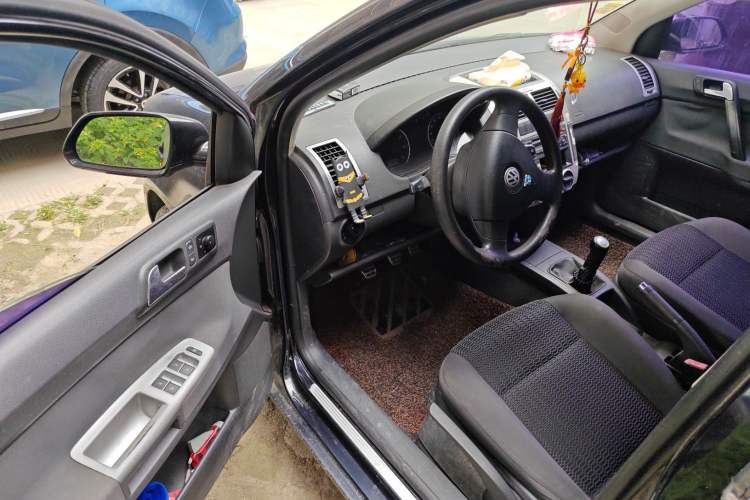 Used Volkswagen Polo 2009 Sporty 1.6L Manual Model Driver Seat