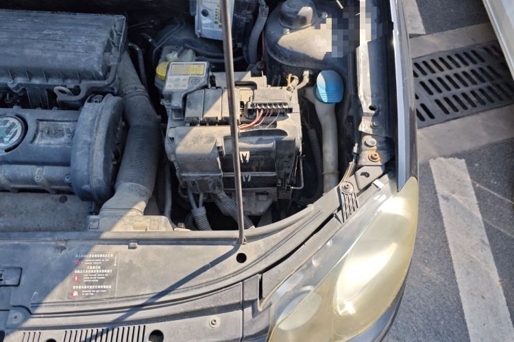 Used Volkswagen Polo 2009 Sporty 1.6L Manual Model Engine Bay Left