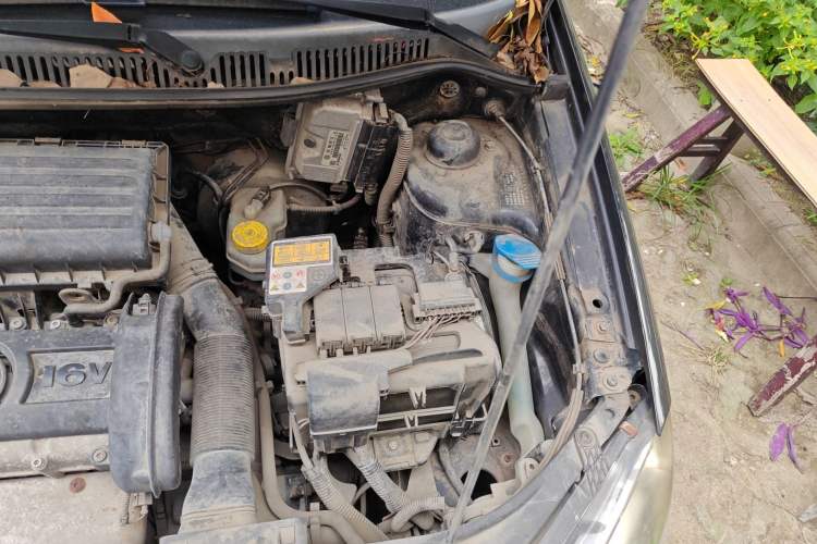 Used Volkswagen Polo 2009 Sporty 1.6L Manual Model Engine Bay Left