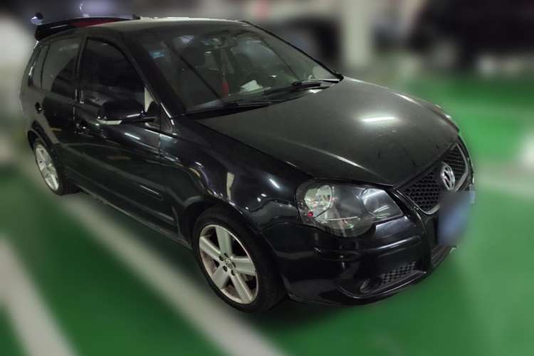 Used Volkswagen Polo 2009 Sporty 1.6L Automatic Model Front Right 45 Deg