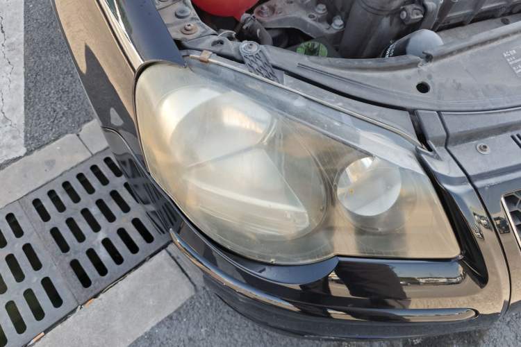 Used Volkswagen Polo 2009 Sporty 1.6L Manual Model Right Front Headlight