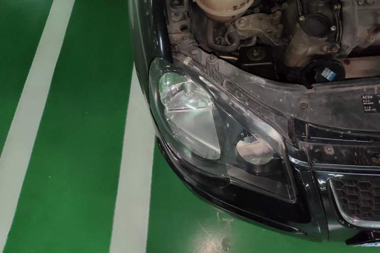 Used Volkswagen Polo 2009 Sporty 1.6L Automatic Model Right Front Headlight