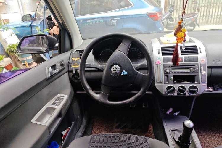 Used Volkswagen Polo 2009 Sporty 1.6L Manual Model Steering Wheel
