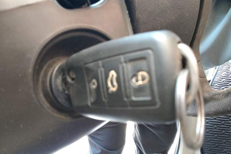 Used Volkswagen Polo 2009 Jingqu 1.4L Manual Elegant Edition Vehicle Key