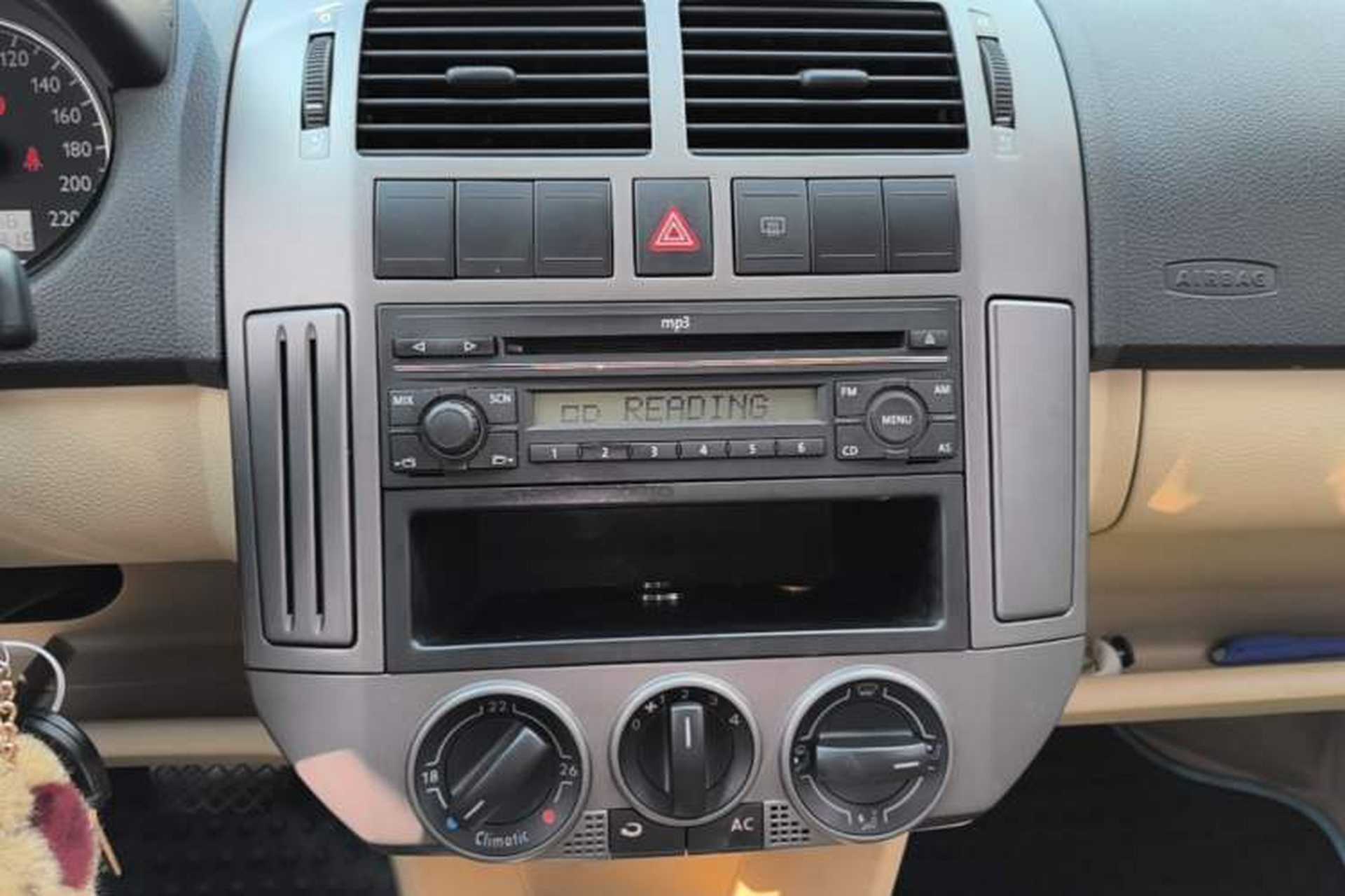 Used Volkswagen Polo 2009 Jingqu 1.6L Automatic Elegant Edition Audio And AC Panel