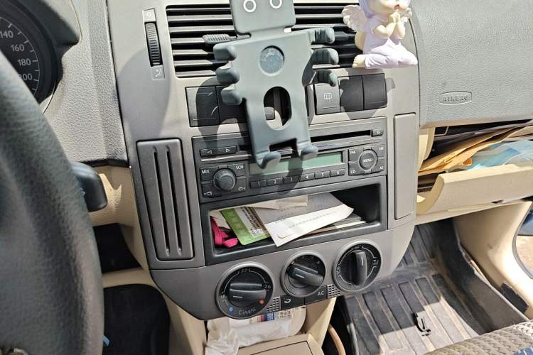 Used Volkswagen Polo 2009 Jingqing 1.4L Automatic Shushang Edition Audio And AC Panel