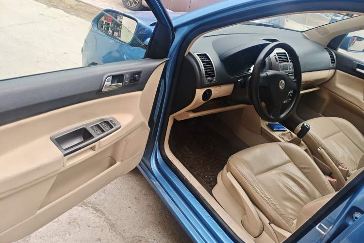 Used Volkswagen Polo 2009 Kica 1.6L Manual Fashion Edition Driver Seat