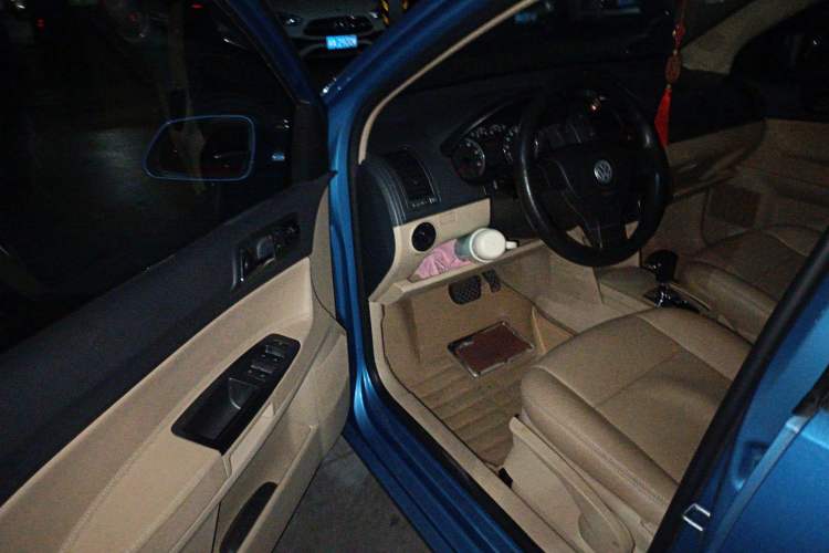 Used Volkswagen Polo 2009 Jingqu 1.4L Automatic Elegant Edition Driver Seat