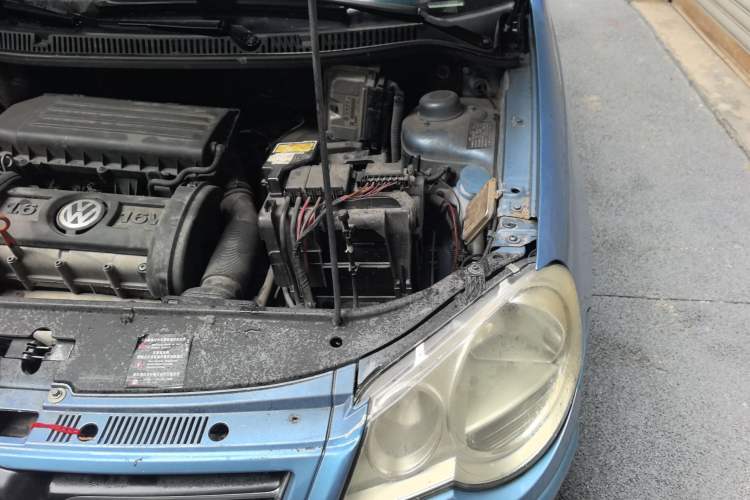 Used Volkswagen Polo 2009 Jingqing 1.6L Automatic Fashion Edition Engine Bay Left