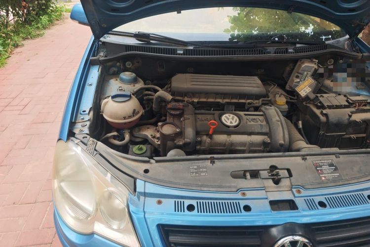 Used Volkswagen Polo 2009 Jingqing 1.4L Manual Shushang Edition Engine Bay Right