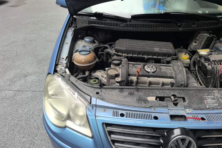 Used Volkswagen Polo 2009 Jingqing 1.6L Automatic Fashion Edition Engine Bay Right