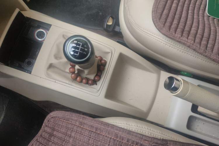 Used Volkswagen Polo 2009 Jingqing 1.4L Manual Shushang Edition Gear Lever