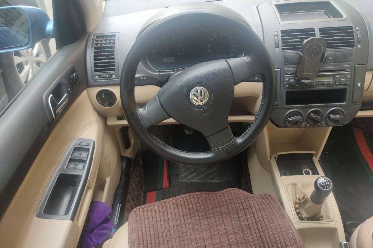 Used Volkswagen Polo 2009 Jingqing 1.4L Manual Shushang Edition Steering Wheel