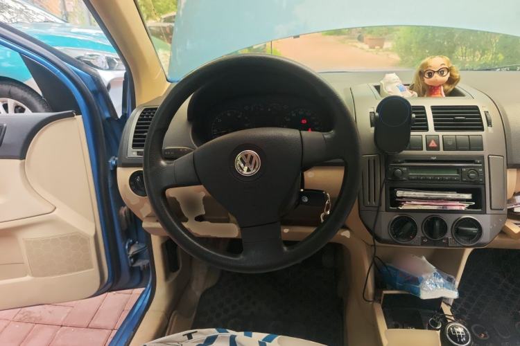 Used Volkswagen Polo 2009 Jingqing 1.4L Manual Shushang Edition Steering Wheel