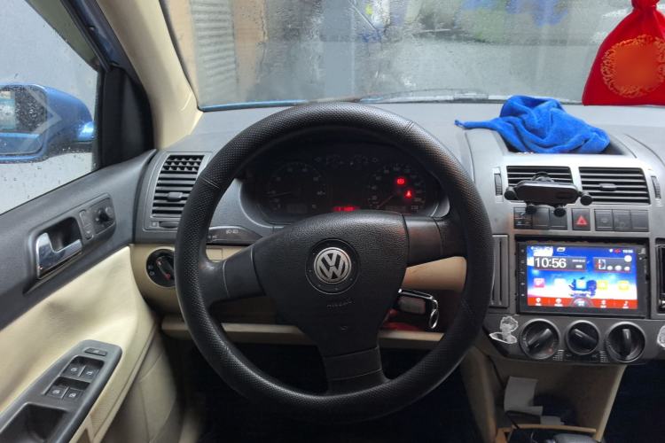 Used Volkswagen Polo 2009 Jingqing 1.6L Automatic Fashion Edition Steering Wheel