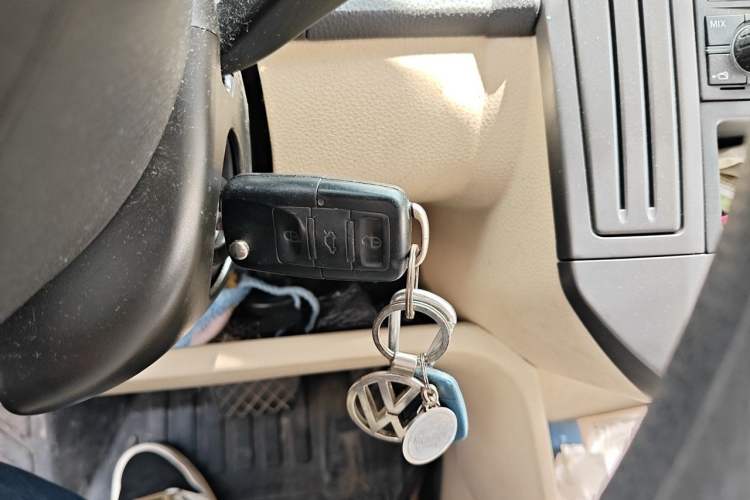 Used Volkswagen Polo 2009 Jingqing 1.4L Automatic Shushang Edition Vehicle Key