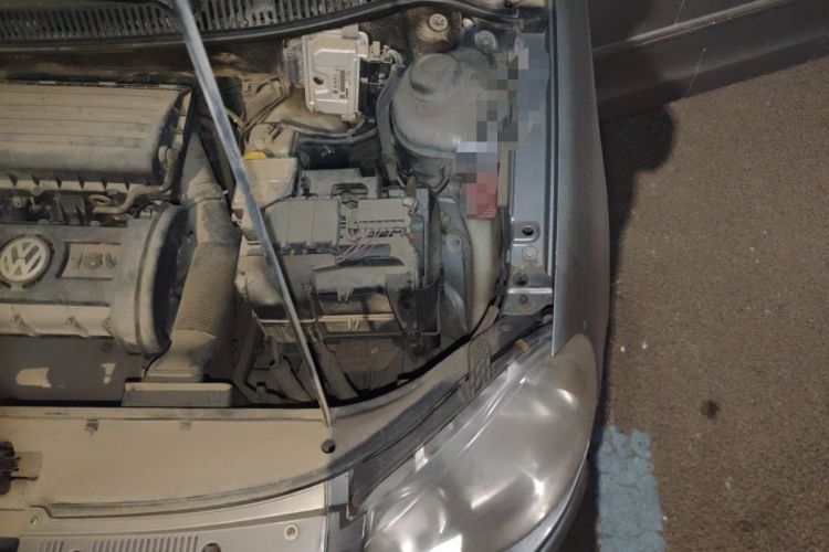 Used Volkswagen Polo 2009 Jingqu 1.6L Manual Elegant Edition Engine Bay Left