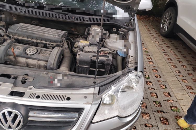 Used Volkswagen Polo 2009 Jingqu 1.6L Automatic Elegant Edition Engine Bay Left