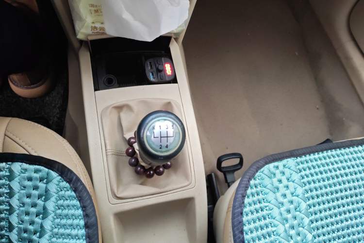 Used Volkswagen Polo 2009 Jingqu 1.6L Manual Elegant Edition Gear Lever