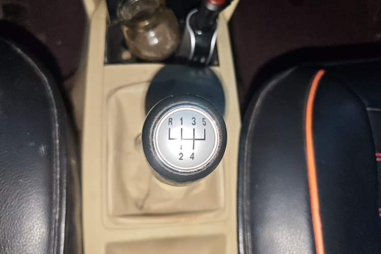 Used Volkswagen Polo 2009 Jingqu 1.6L Manual Elegant Edition Gear Lever