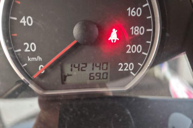 Used Volkswagen Polo 2009 Jingqu 1.6L Manual Elegant Edition Odometer Close Up