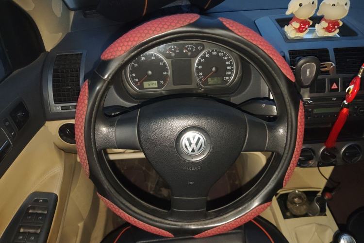 Used Volkswagen Polo 2009 Jingqu 1.6L Manual Elegant Edition Steering Wheel