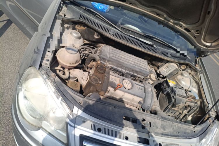 Used Volkswagen Polo 2009 Jingqu 1.4L Automatic Elegant Edition Engine Bay Right
