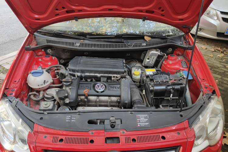 Used Volkswagen Polo 2009 Jingqing 1.6L Automatic Fashion Edition Engine Bay