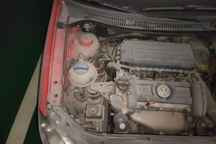 Used Volkswagen Polo 2009 Sporty 1.6L Automatic Model Engine Bay Right