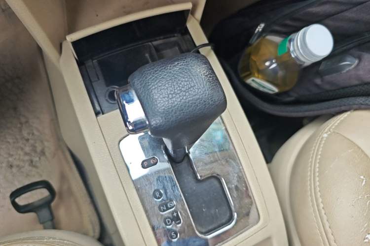 Used Volkswagen Polo 2009 Jingqing 1.4L Automatic Shushang Edition Gear Lever