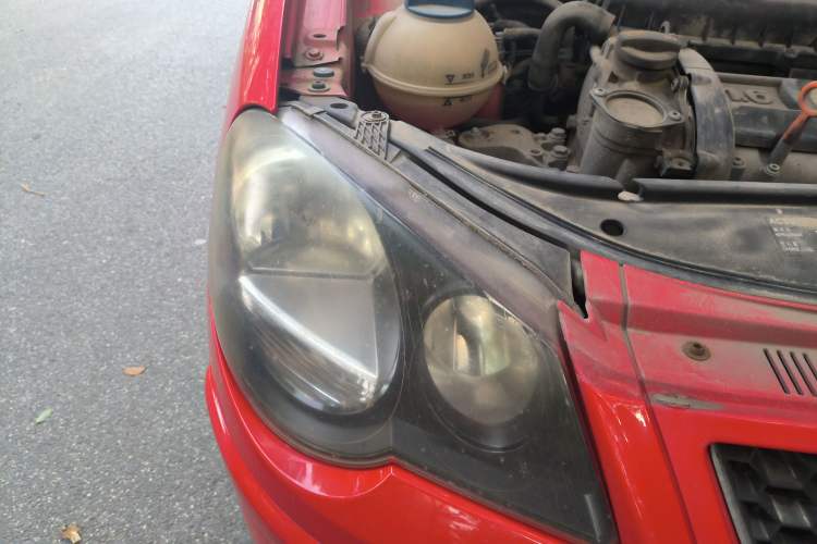 Used Volkswagen Polo 2009 Sporty 1.6L Automatic Model Right Front Headlight