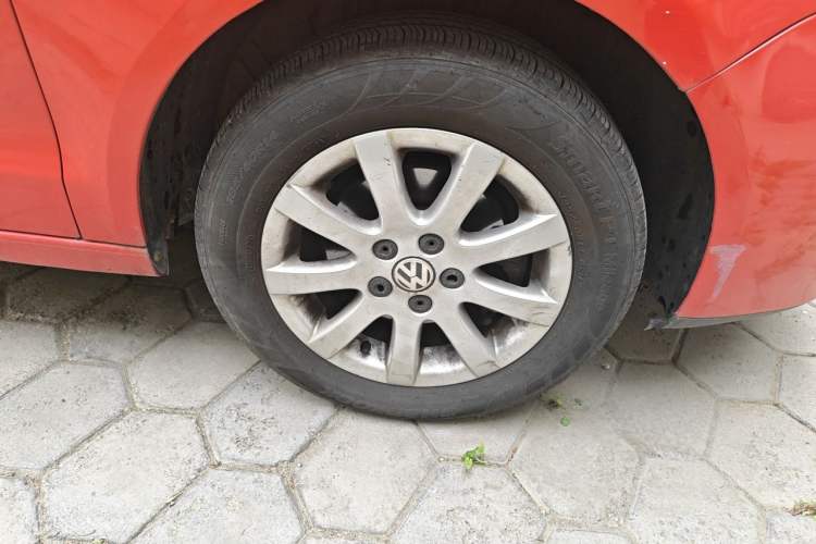 Used Volkswagen Polo 2009 Jingqing 1.4L Manual Shushang Edition Right Front Wheel Hub