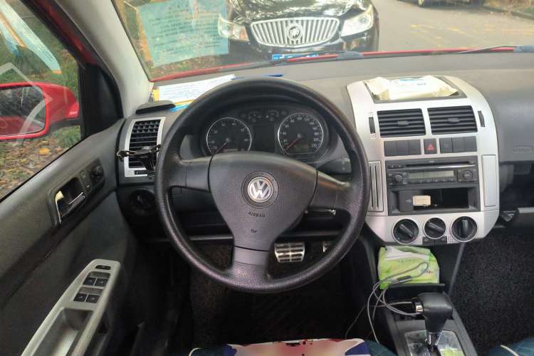 Used Volkswagen Polo 2009 Sporty 1.6L Automatic Model Steering Wheel
