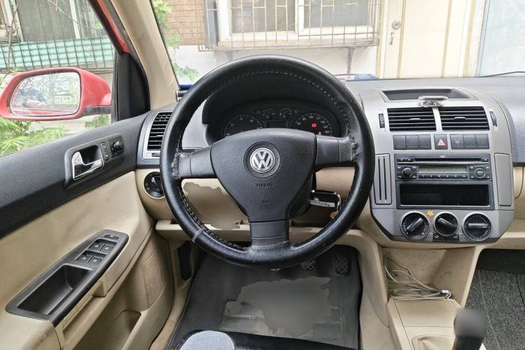 Used Volkswagen Polo 2009 Jingqing 1.4L Manual Shushang Edition Steering Wheel