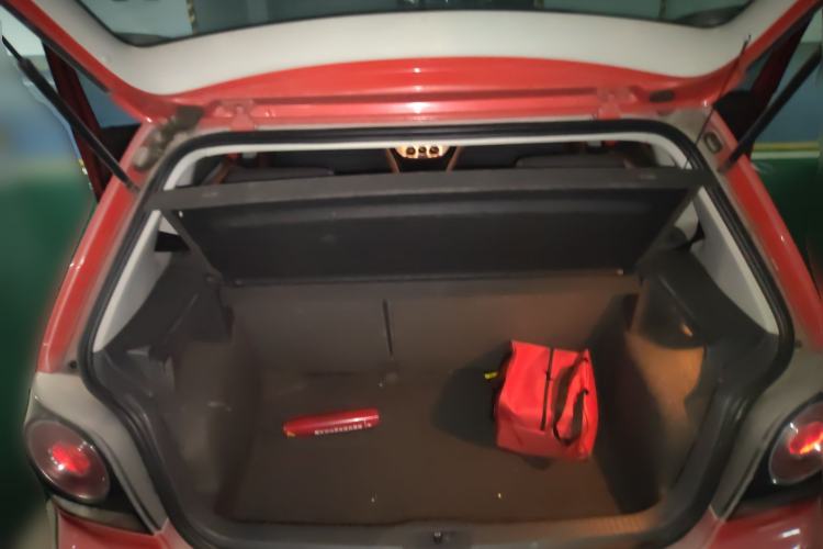 Used Volkswagen Polo 2009 Sporty 1.6L Automatic Model Trunk