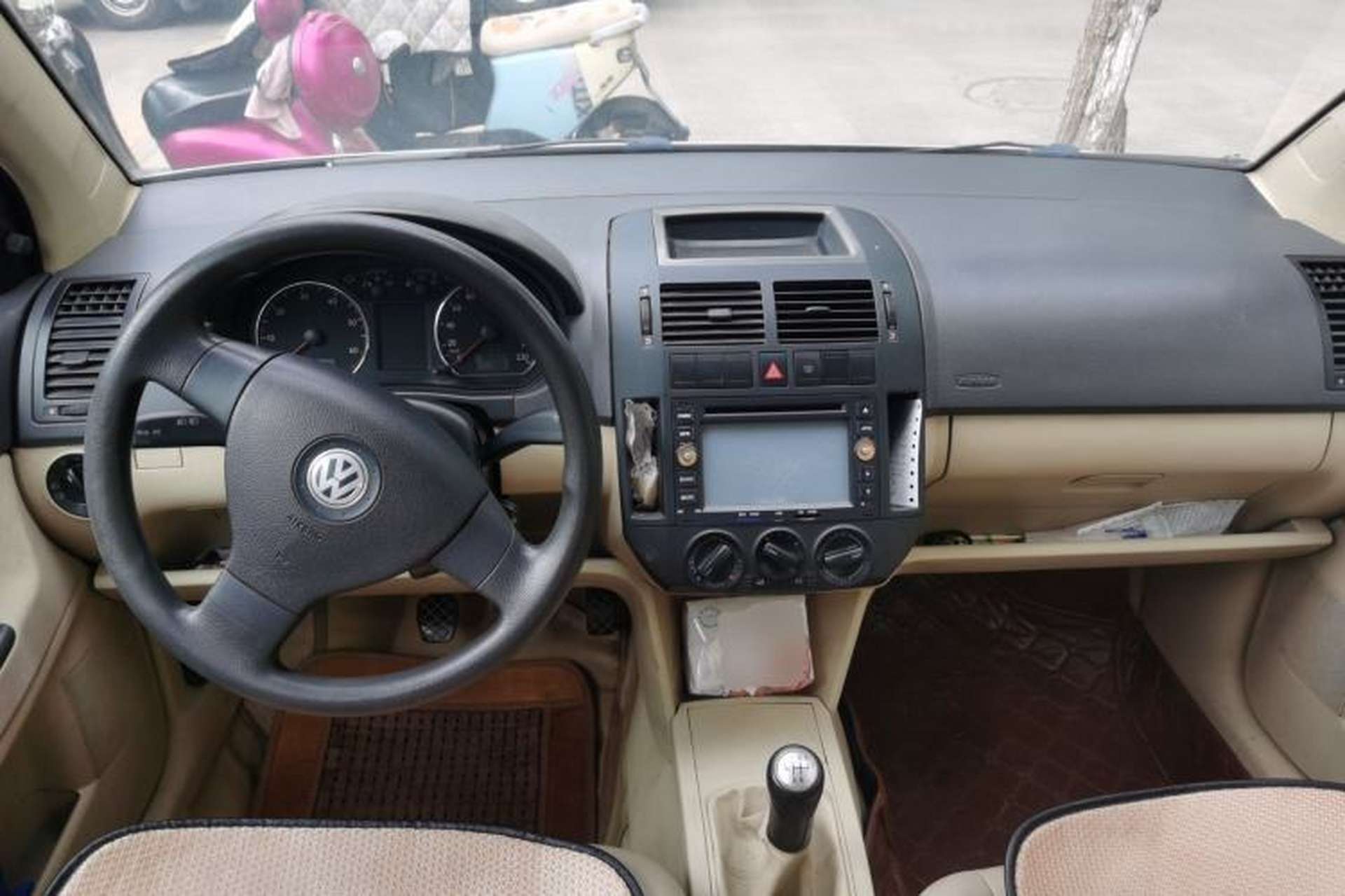 Used Volkswagen Polo 2009 Jingqu 1.4L Manual - Elegant Edition Center Console