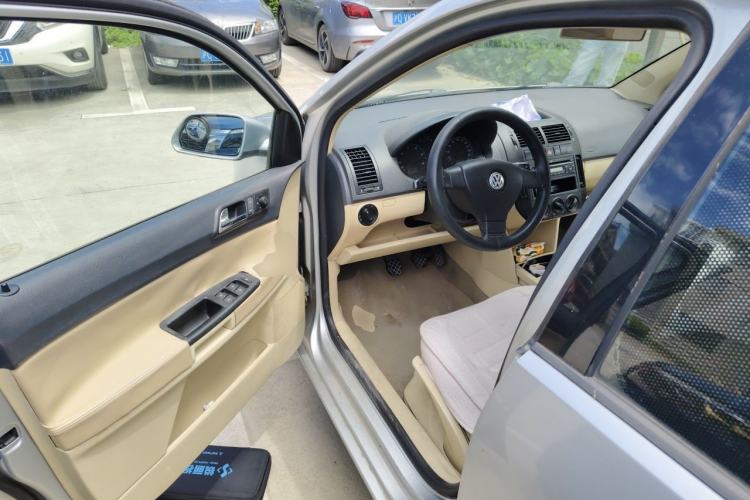 Used Volkswagen Polo 2009 Kica 1.4L Manual Fashion Edition Driver Seat
