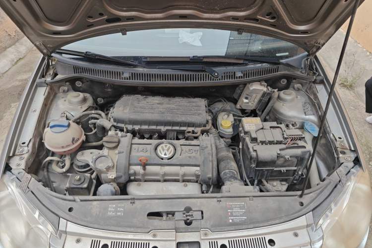 Used Volkswagen Polo 2009 Jingqu 1.4L Manual Elegant Edition Engine Bay