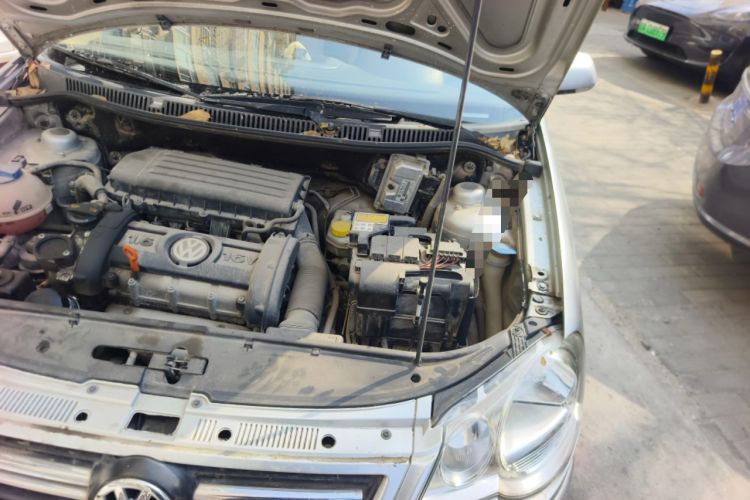 Used Volkswagen Polo 2009 Jingqing 1.6L Automatic Fashion Edition Engine Bay Left
