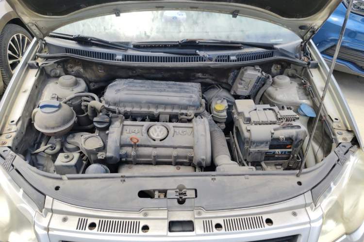 Used Volkswagen Polo 2009 Kica 1.4L Manual Fashion Edition Engine Bay