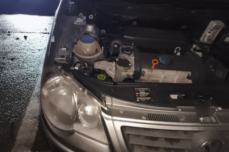 Used Volkswagen Polo 2009 Jingqu 1.4L Manual - Elegant Edition Engine Bay Right