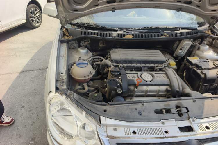 Used Volkswagen Polo 2009 Jingqing 1.6L Automatic Fashion Edition Engine Bay Right