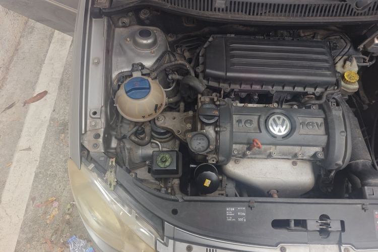 Used Volkswagen Polo 2009 Jingqu 1.6L Manual Elegant Edition Engine Bay Right