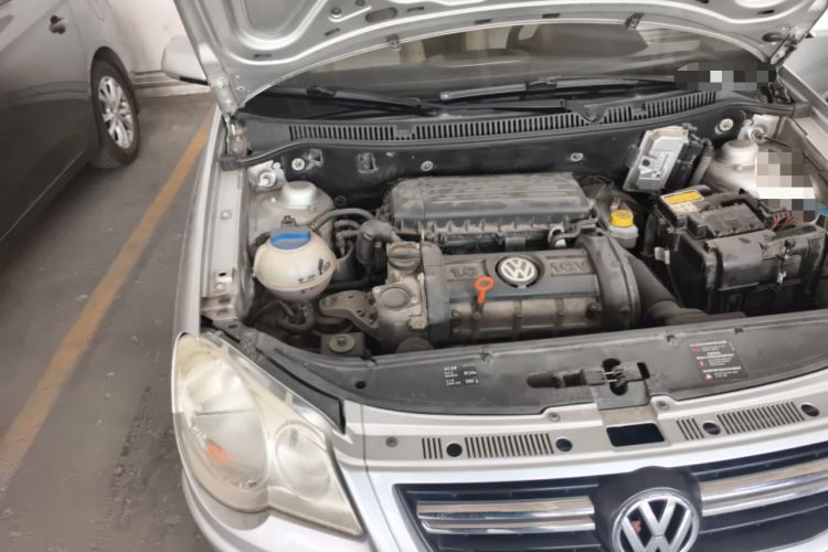 Used Volkswagen Polo 2009 Jingqing 1.6L Automatic Fashion Edition Engine Bay Right