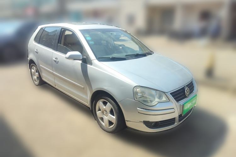 Used Volkswagen Polo 2009 Kica 1.6L Manual Fashion Edition Front Right 45 Deg