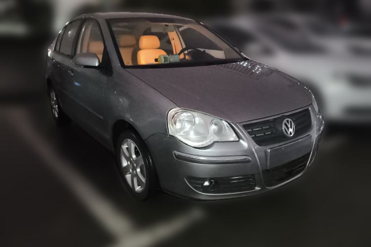 Used Volkswagen Polo 2009 Jingqu 1.4L Manual - Elegant Edition Front Right 45 Deg