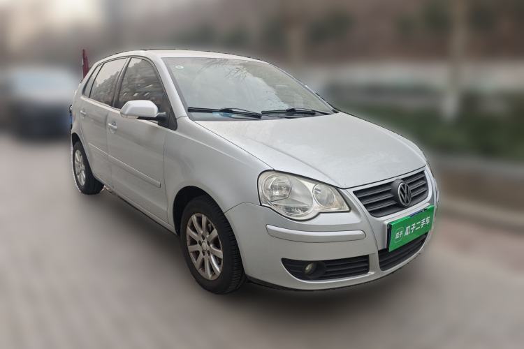 Used Volkswagen Polo 2009 Kica 1.4L Manual Fashion Edition Front Right 45 Deg