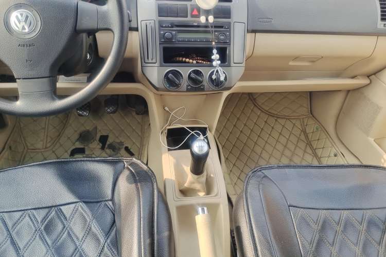 Used Volkswagen Polo 2009 Jingqu 1.6L Manual Elegant Edition Gear Lever