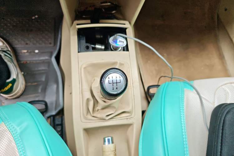 Used Volkswagen Polo 2009 Jingqu 1.4L Manual Elegant Edition Gear Lever