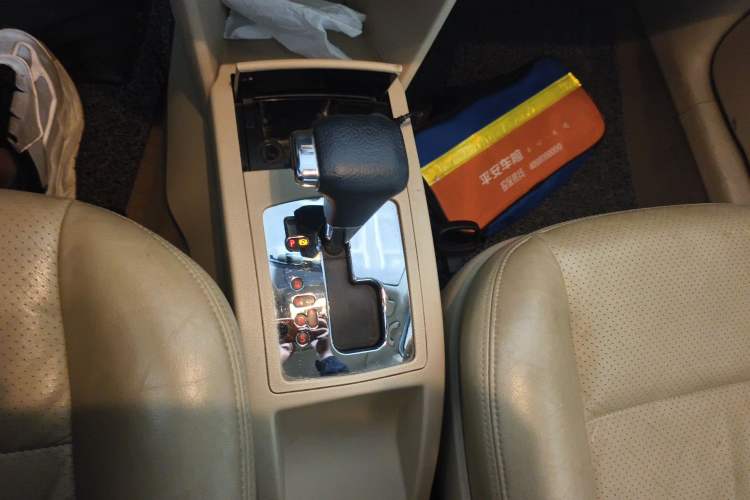 Used Volkswagen Polo 2009 Jingqing 1.6L Automatic Fashion Edition Gear Lever